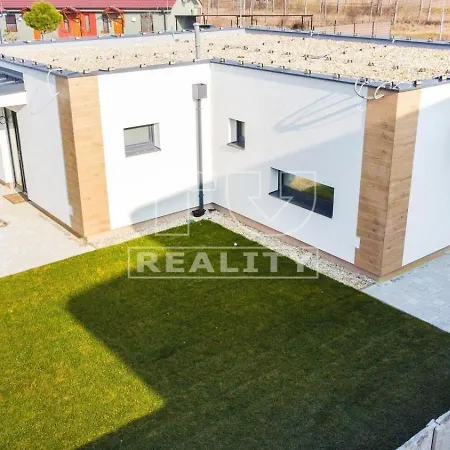 Apartment Boejtoes Nesvady